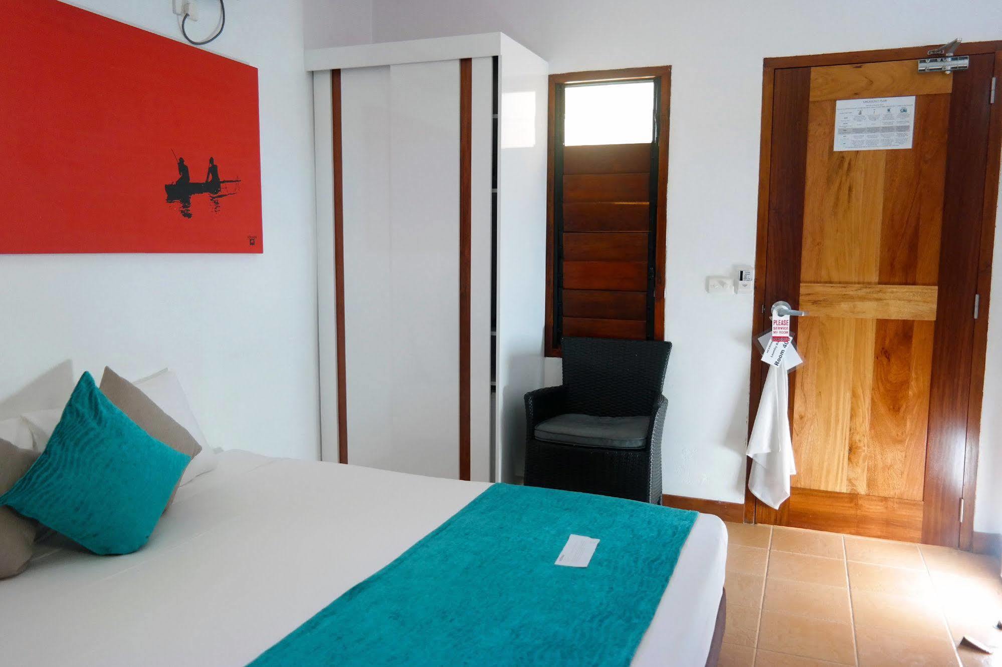פורט וילה Moorings Hotel מראה חיצוני תמונה